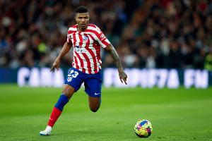 马卡：雷尼尔多合同今夏到期，马竞还未与他谈续约